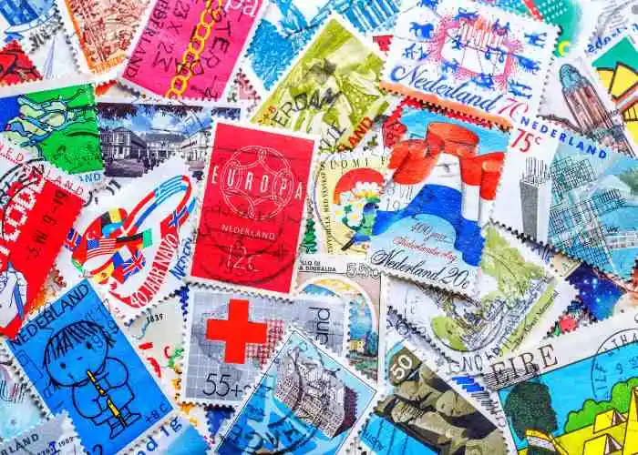 Una collezione di francobolli