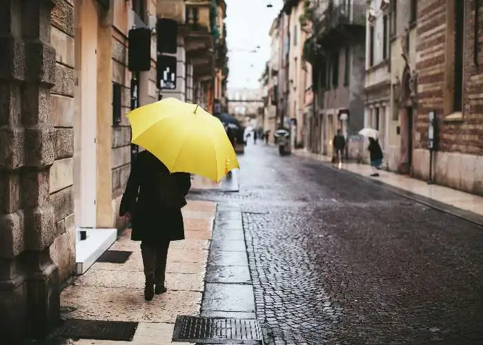 Una giornata di pioggia d'autunno in Italia