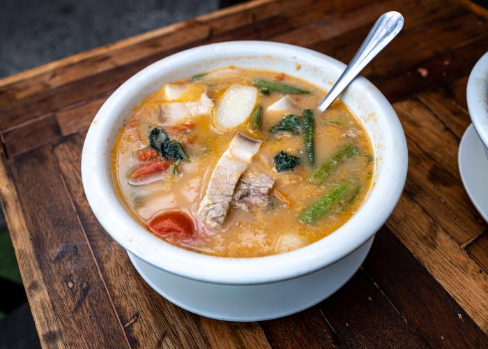 Sinigang, zuppa tipica filippina