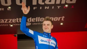 L'addio d'oro di Elia Viviani da campione del mondo nel ciclismo su pista