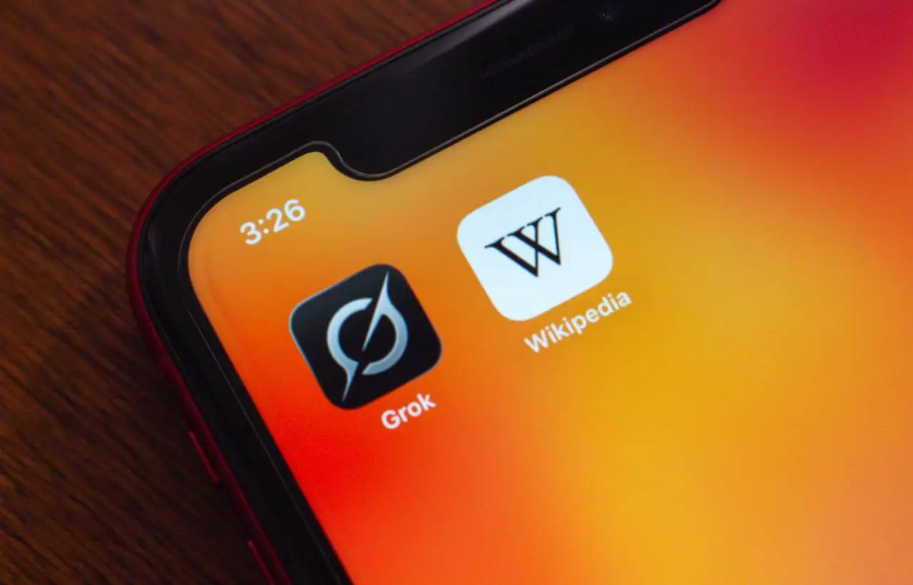 App di Grok e Wikipedia su un cellulare