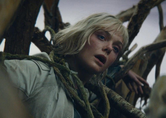 Elle Fanning in Predator Badlands