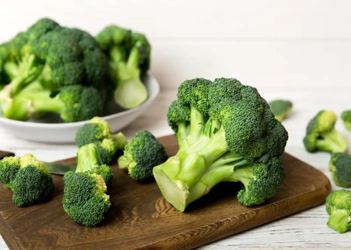 Dei broccoli in cucina