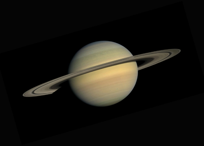 Saturno
