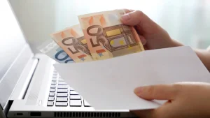 Torna attiva la Carta del docente: cosa sapere sul bonus di 500 euro