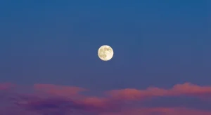Superluna fredda dicembre 2025: come e quando ammirare la Luna più grande e luminosa dell’anno