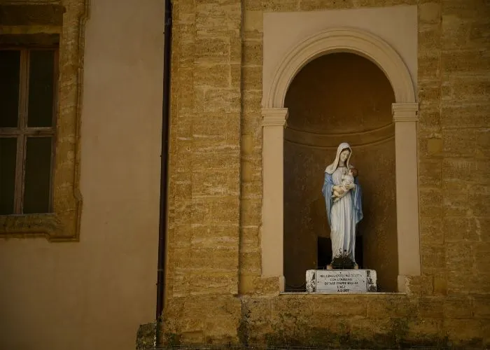 Statua della Madonna alla Basilica dell'Immacolata Concezione in Agrigento