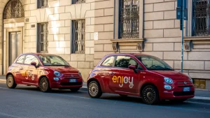 Stop al noleggio libero delle auto Enjoy: le nuove regole da gennaio 2026