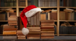 Natale 2025: scopri i 5 libri perfetti da mettere sotto l'albero