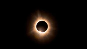 L'eclissi solare più lunga del secolo: quando e dove vederla