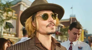 Il film con Johnny Depp perfetto per Natale: 5 curiosità per goderselo al meglio