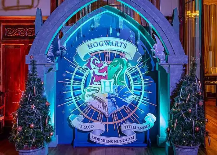 Logo del Castello di Hogwarts - hotel harry potter