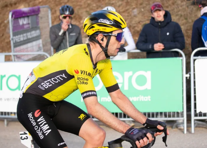 Simon Yates in Spagna nel 2025