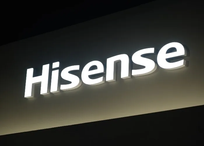 Il logo dell'azienda Hisense