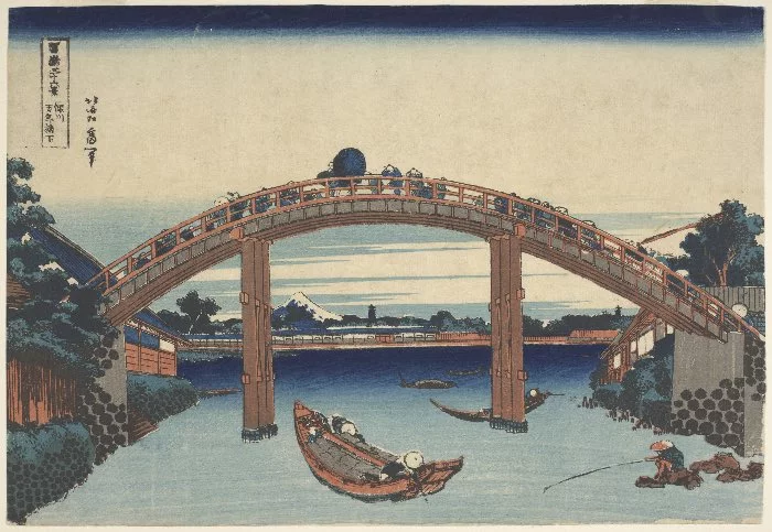 Katsushika Hokusai (1760-1849), Sotto il ponte Mannen a Fukagawa, ca.1832. Serie: "Trentasei vedute del Monte Fuji". Stampa xilografica a colori su carta, 25,7x37,7 cm. Museo Nazionale di Cracovia