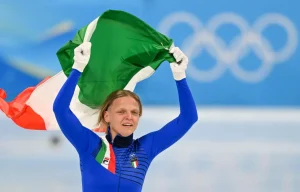Chi è Arianna Fontana, stella del pattinaggio e portabandiera alle Olimpiadi Milano Cortina