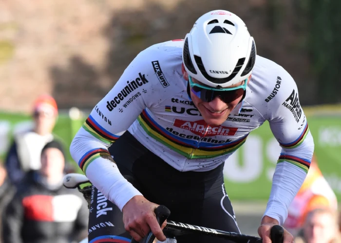 Mathieu van der Poel a Hulst nel 2023