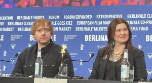 Rupert Grint alla Berlinale 2026: "Ho scritto una lettera al giovane Ron della nuova serie di Harry Potter"