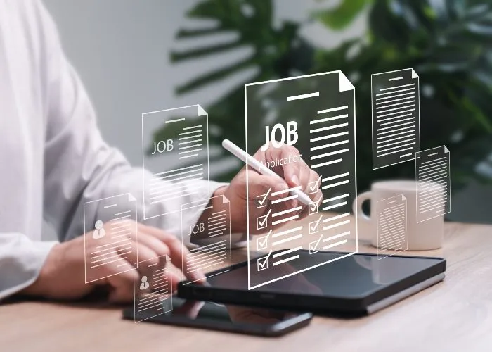 Sono tanti gli annunci di lavoro che si trovano online in Italia