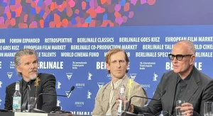 The Weight alla Berlinale 2026, Ethan Hawke: «Vale la pena lottare contro l’avidità istituzionale»