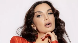 Elettra Lamborghini a Sanremo 2026 con “Voilà”