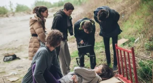 Intimacy coordinator: chi è, cosa fa e perché è una figura centrale nel cinema contemporaneo