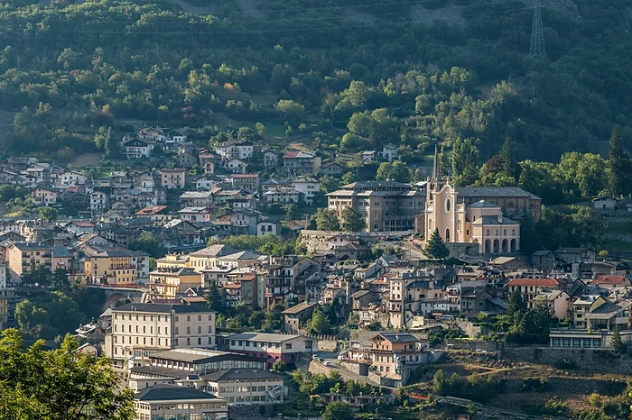 Chatillon, Valle d'Aosta, è in gara per Borgo dei Borghi 2026