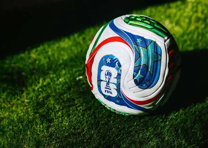 Qualificazioni Mondiali 2026 quando gioca l’Italia - Il pallone dei Mondiali di calcio 2026