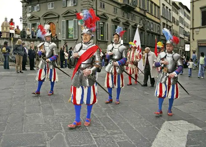 Un momento delle celebrazioni dello Scoppio del Carro a Firenze