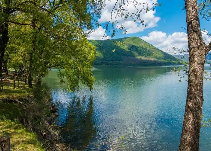 Laghi italiani da visitare in primavera - Lago di Vico