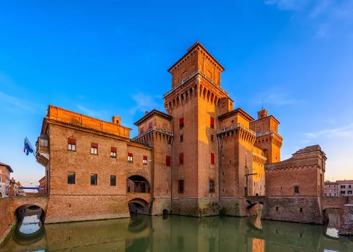 Dove andare primo maggio in Italia - Castello Estense a Ferrara