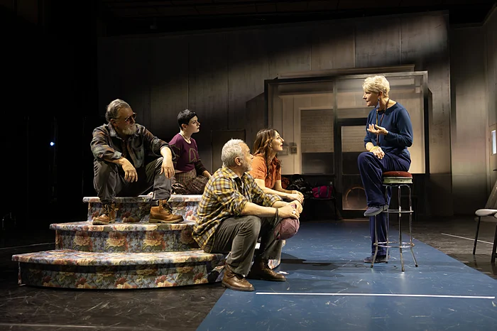 Circle Mirror Transformation al Teatro della Pergola è tra gli eventi in programma a Firenze il 25 aprile 2026