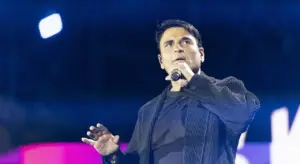 Sal Da Vinci: chi sono la moglie Paola e i figli. Tutto sulla famiglia dell’ospite di Belve