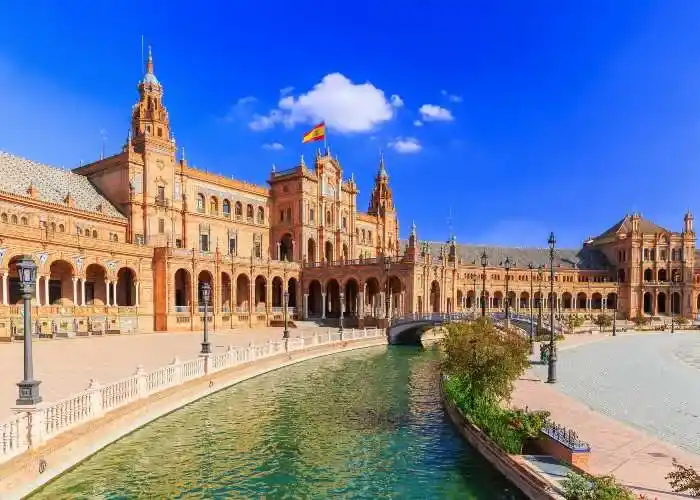 Mete europee economiche maggio 2026 - La città di Siviglia 