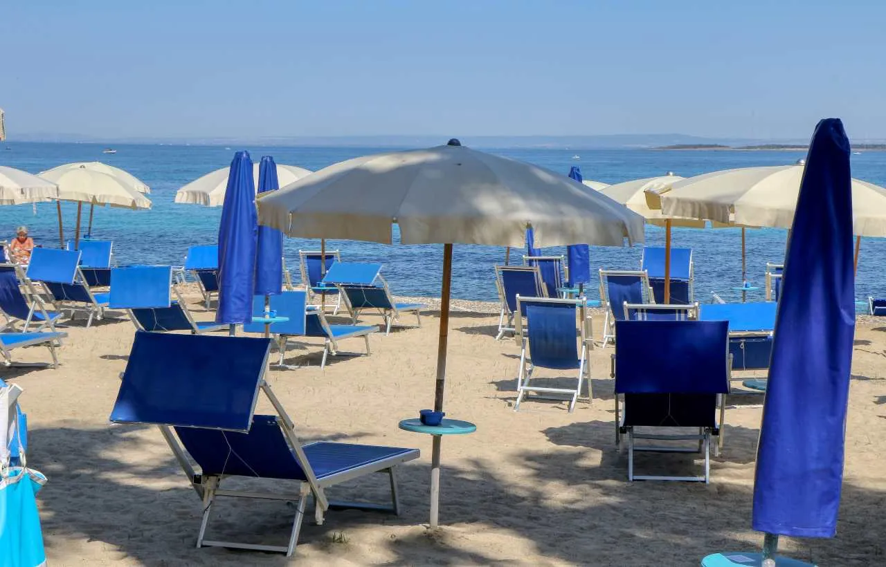 stabilimento balneare in una spiaggia al mare