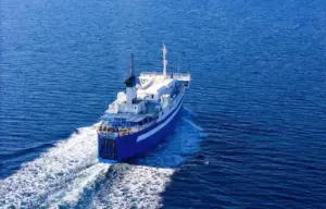Grecia in traghetto da Brindisi 2026: costi, orari e isole