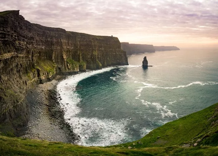 Coolcation - Cliffs of Moher, in Irlanda