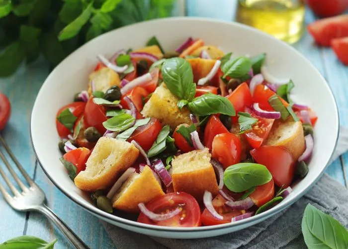 Cosa cucinare quando fa caldo - Panzanella toscana