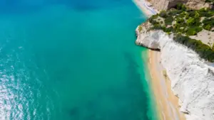 Le 6 spiagge libere più belle d'Italia, secondo il Guardian