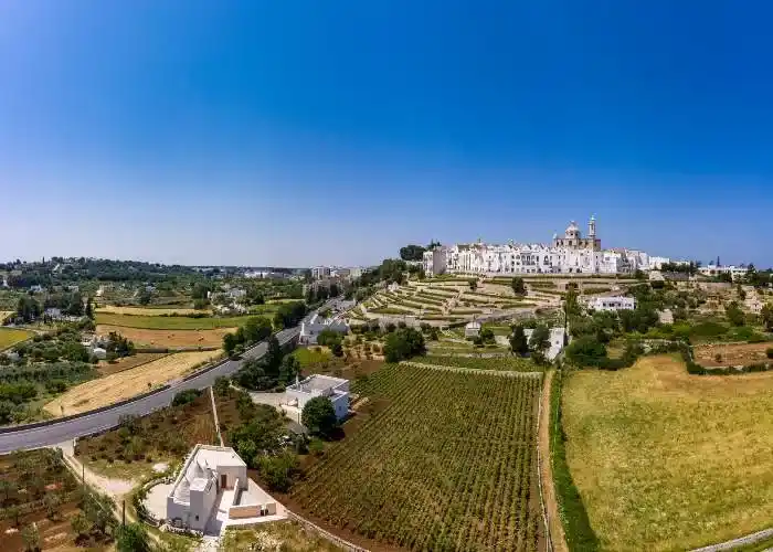 Vacanze Valle d'Itria 2026 la campagna di Locorotondo