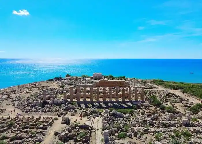 Vacanze low cost Sicilia 2026 - Rovine greche a Selinunte in Sicilia