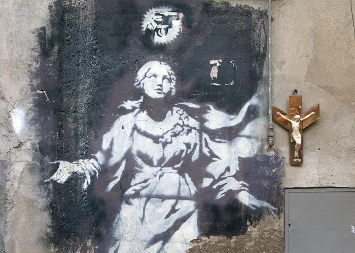 La madonna con la pistola Napoli