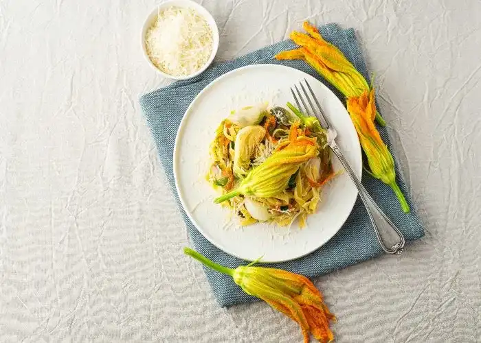 Una pasta con i fiori di zucca