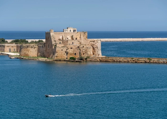 Castelli in Puglia - Il Castello Alfonsino di Brindisi