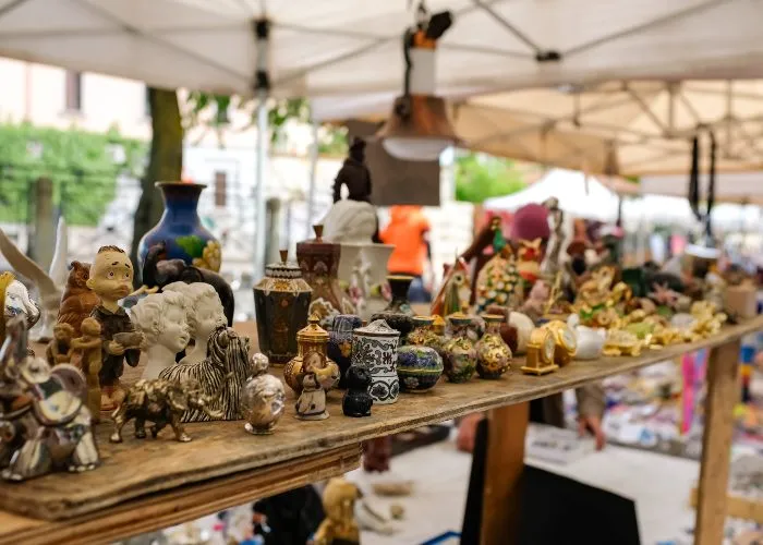 Mercatino antiquariato Navigli a Milano