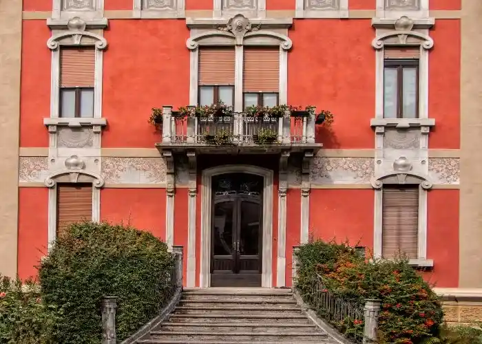 Art Nouveau Facciata di una Villa a Breno