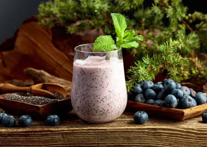 smoothie ai frutti di bosco e yogurt