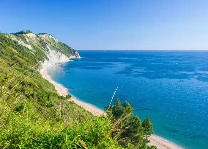 Baia di Mezzavalle al Conero
