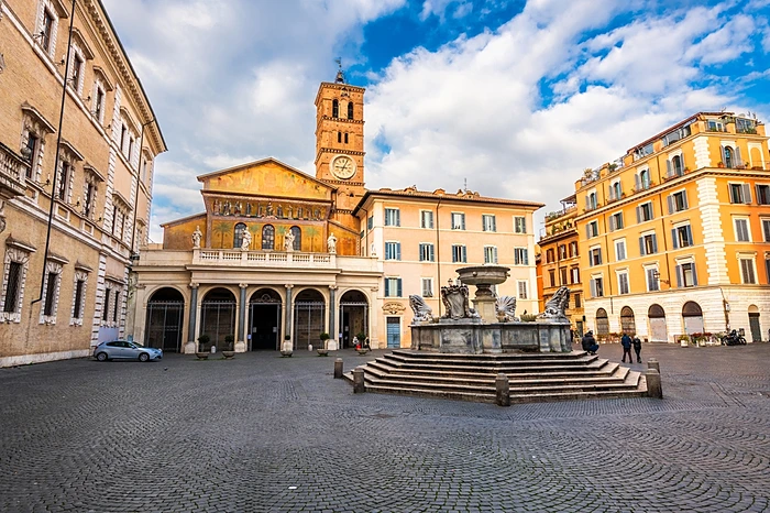 Piazza Santa Maria in Trastevere