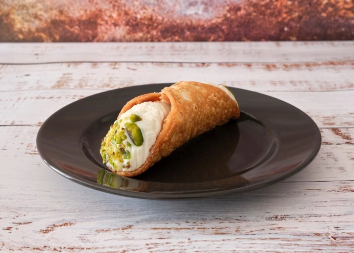dolci estivi con la ricotta - cannolo siciliano